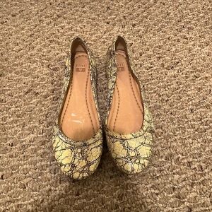 Frye Carson Ballet flats